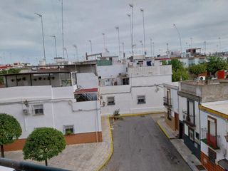 Miete Etagenwohnung in La Paz. Estupendo piso de alquiler en alcala de guadaira disponible a pa