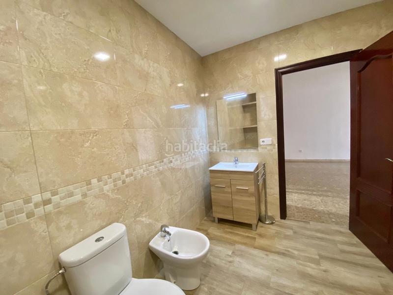 Foto 72bd881a-c013-45b8-bc14-cc968cbe0bdf. Casa bifamiliare in Centro Alcalá de Guadaira