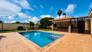 Xalet  Calle tamarindo. Chalet independiente en parcela de 1.500 m2 en santa genoveva