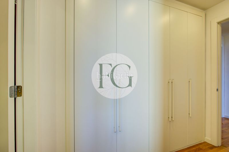Foto 6fae8b0c-af57-458e-9930-a0e3464f6697. Àtic amb calefacció aparcament a Centre Sant Just Desvern