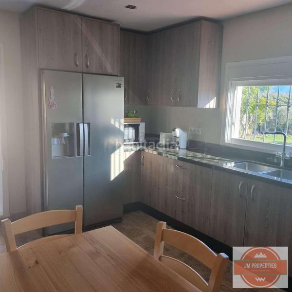 Foto 4e12d3b2-d29f-4c91-948f-cc70b1fdb8ff. Mas avec piscine dans Coín