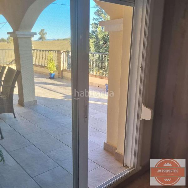 Foto ba403f7e-08ba-42da-bd3b-fcb7321c7040. Masia amb piscina a Coín