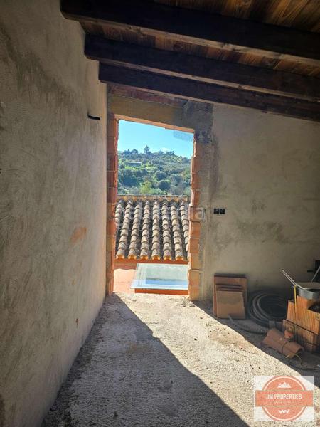 Foto ef06eb46-ecb9-4e51-bf5d-76b2ff34d1f1. Casale con parcheggio in Coín