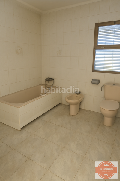 Foto 7c73e71b-d46c-4e28-90a2-5f9c1ab2d553. Bauernhof mit parking in Coín