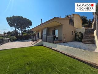 Xalet a Carrer de la font de la fusta 5. Precioso chalet individual con piscina privada
