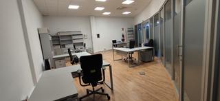 Lloguer Local Comercial a N/a. Alquiler de oficina en le universidad de vigo