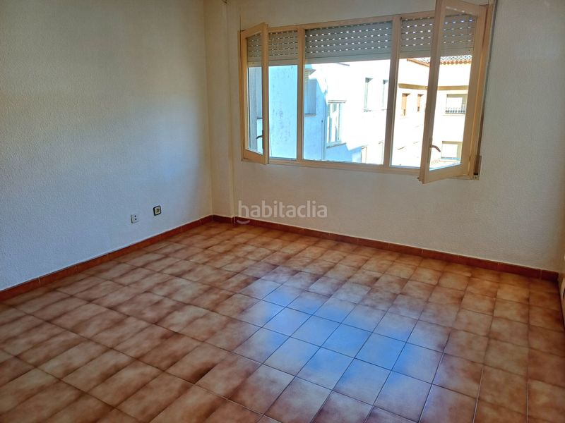 Foto 0efbd9f1-802d-44c9-b0b3-b7498feb3724. Estudio en Centre Pineda de Mar