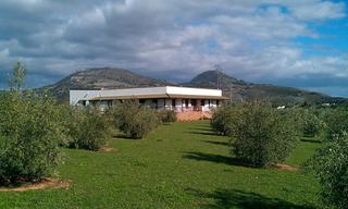 Masia a Villanueva de Tapia