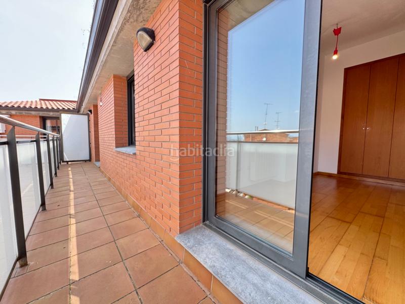 Foto 13736e65-22fa-43d3-8a50-2e1fa9a3a577. Dúplex amplio y luminoso dúplex en gélida con 4 habitaciones, parking y trastero incluidos. en Gelida