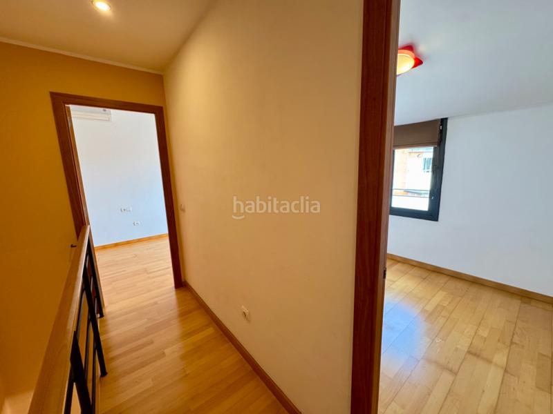Foto 179bffd2-aca1-455f-a2a7-baf66f2a3ec6. Dúplex amplio y luminoso dúplex en gélida con 4 habitaciones, parking y trastero incluidos. en Gelida