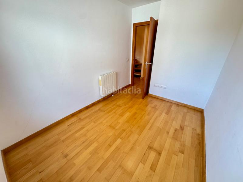 Foto 2abbea70-61ca-47c4-8934-971d7b704491. Dúplex amplio y luminoso dúplex en gélida con 4 habitaciones, parking y trastero incluidos. en Gelida