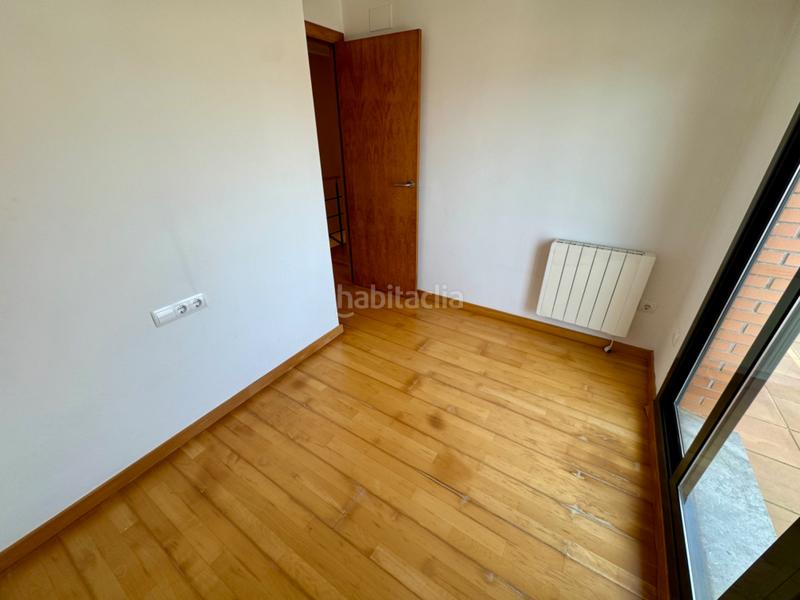 Foto 5de99ad0-7369-4d85-ba92-725e2af466b0. Dúplex amplio y luminoso dúplex en gélida con 4 habitaciones, parking y trastero incluidos. en Gelida