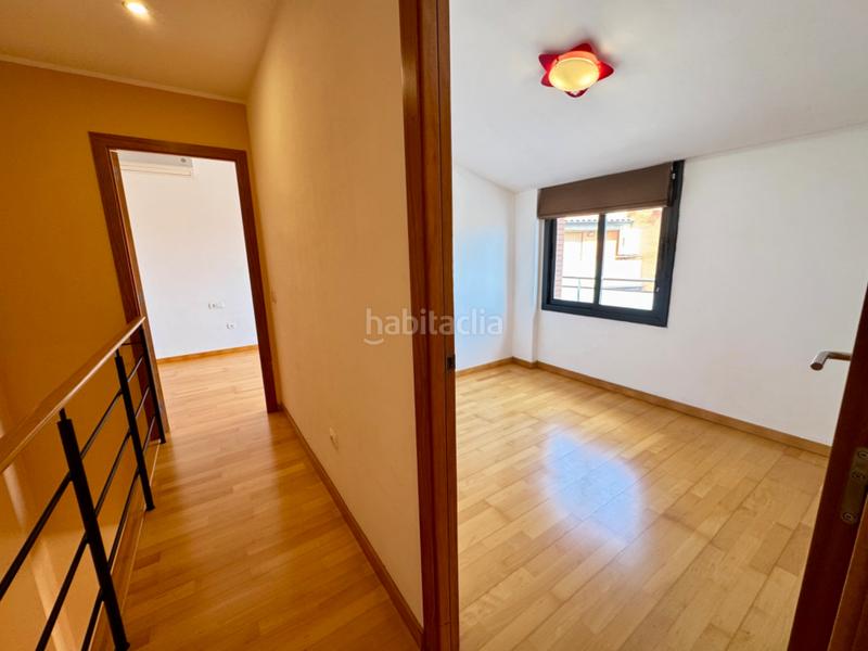 Foto 7e3acb40-e8da-476d-b343-5d0015443000. Dúplex amplio y luminoso dúplex en gélida con 4 habitaciones, parking y trastero incluidos. en Gelida