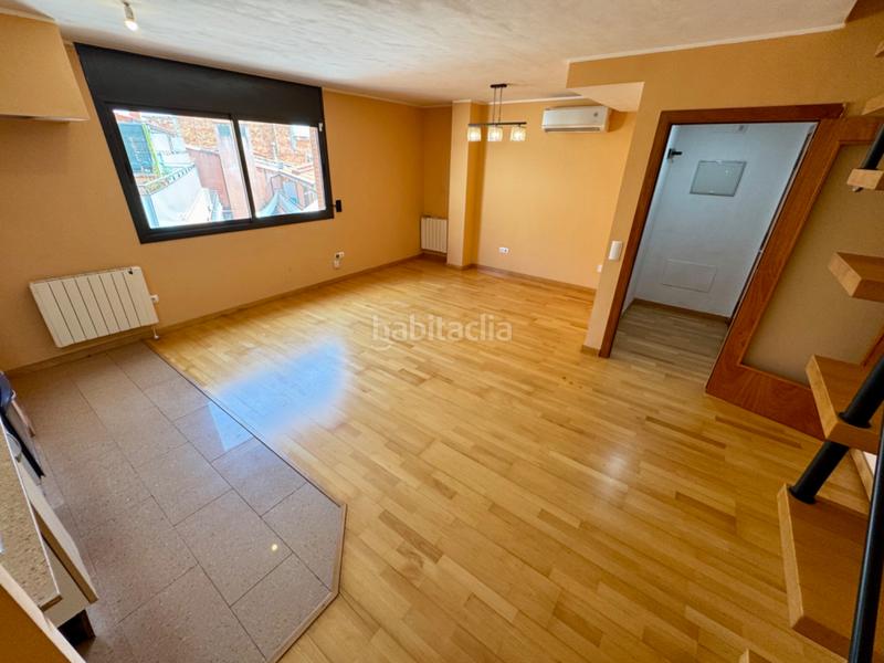 Foto 805f464f-98ee-40be-92ad-73e95ba66c75. Dúplex amplio y luminoso dúplex en gélida con 4 habitaciones, parking y trastero incluidos. en Gelida