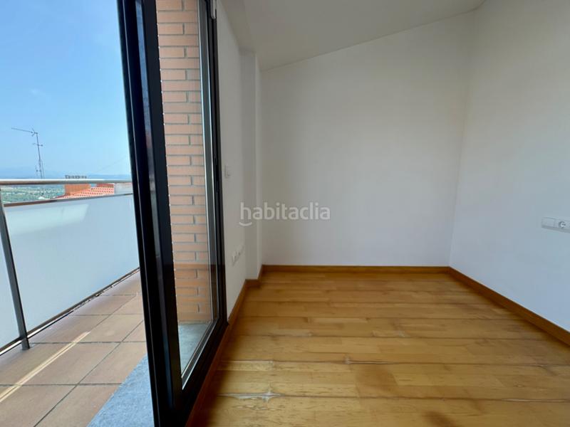 Foto 8880afd3-0ac4-4cdc-80ea-875f13eef91e. Dúplex amplio y luminoso dúplex en gélida con 4 habitaciones, parking y trastero incluidos. en Gelida