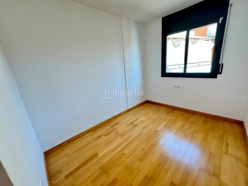 Foto b477b12e-a8e1-4780-bf5b-14b8cc76328b. Dúplex amplio y luminoso dúplex en gélida con 4 habitaciones, parking y trastero incluidos. en Gelida