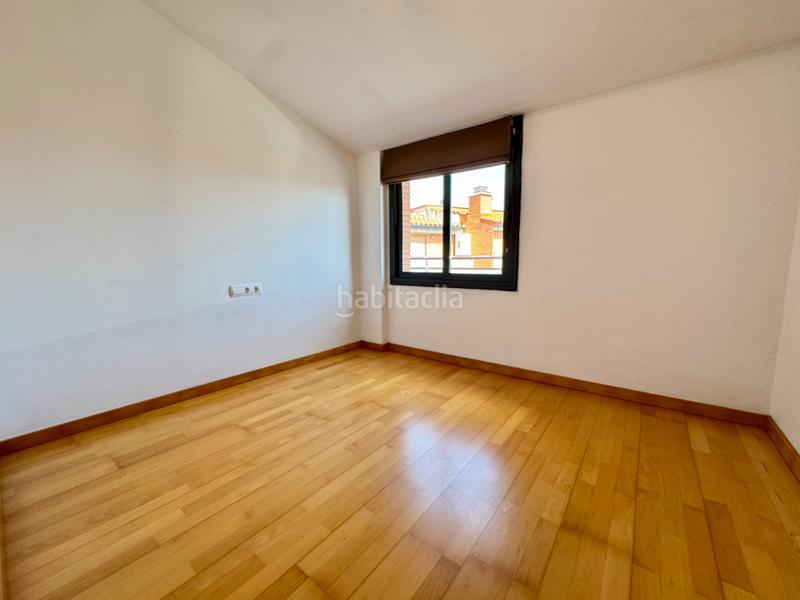 Foto c7cec68f-b41e-4898-9676-28dc76de1ab7. Dúplex amplio y luminoso dúplex en gélida con 4 habitaciones, parking y trastero incluidos. en Gelida