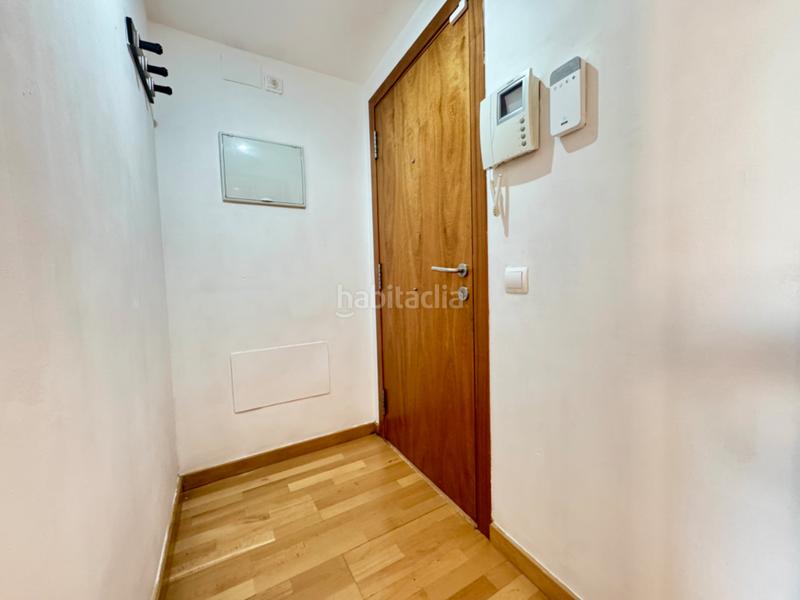 Foto ef016640-7483-405a-b8df-731218346a2f. Dúplex amplio y luminoso dúplex en gélida con 4 habitaciones, parking y trastero incluidos. en Gelida