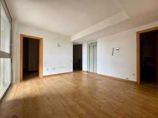 Casa en Corbera de Llobregat. Casa independiente con ascensor y gran parcela � espacio, luz y