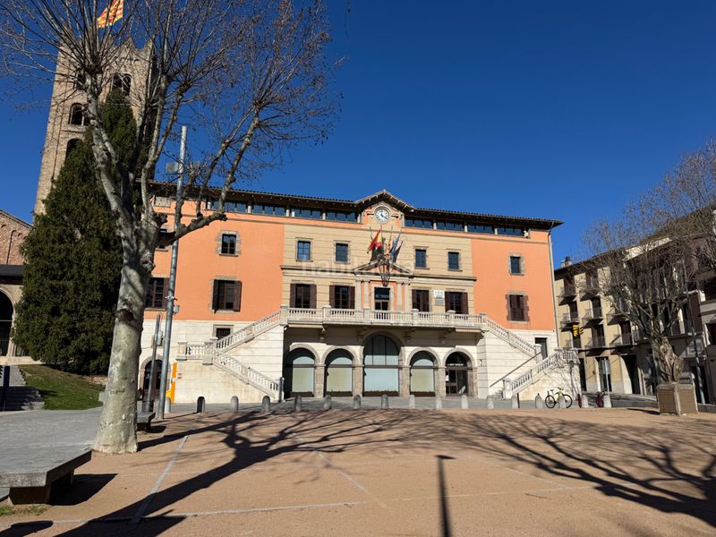 Foto 566a477e-a923-4724-8e55-0c9bbfe9e6fd. Edificio in Ripoll