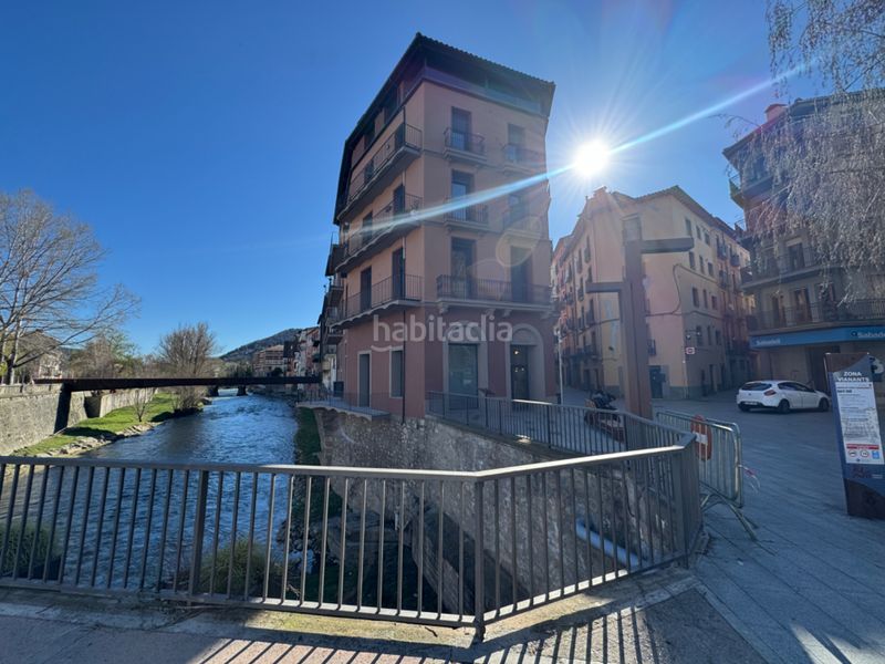 Foto 691d05a0-4407-4ed6-bdbd-55202b35aff9. Edificio in Ripoll
