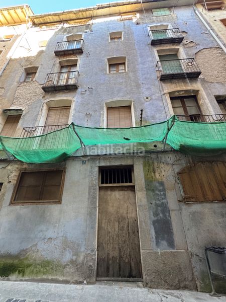 Foto c0bbfe59-7222-48b8-8ea9-f5dd420ea331. Edificio in Ripoll