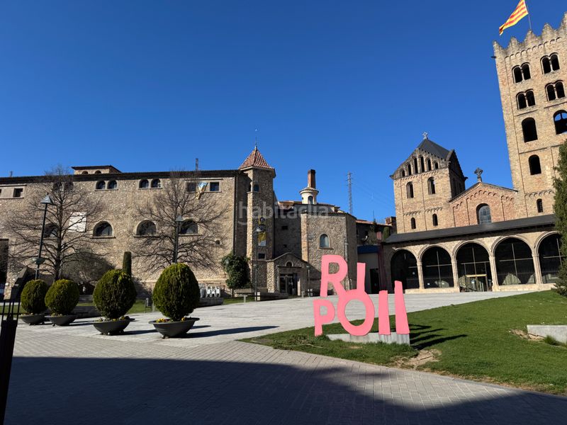 Foto e4a20b4e-a19a-43e0-ba72-ad8d6633f920. Edificio in Ripoll