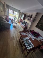 Miete Etagenwohnung  Passeig de la generalitat. Piso de alquiler en el remei