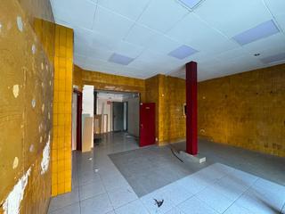 Rent Business premise  Avinguda de l'estadi. Local comercial en el estadi