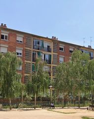 Pis  Carrer de raimon d'abadal. Piso para reformar en ronda ausetans