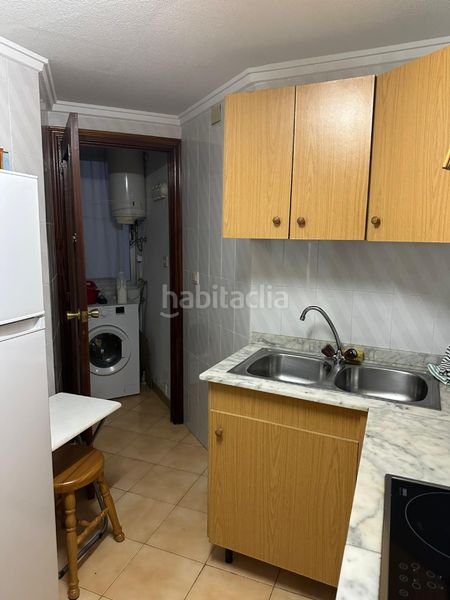 Foto b8b957a6-c49d-46cb-895d-a930c6531433. Piso en Playa Levante Santa Pola