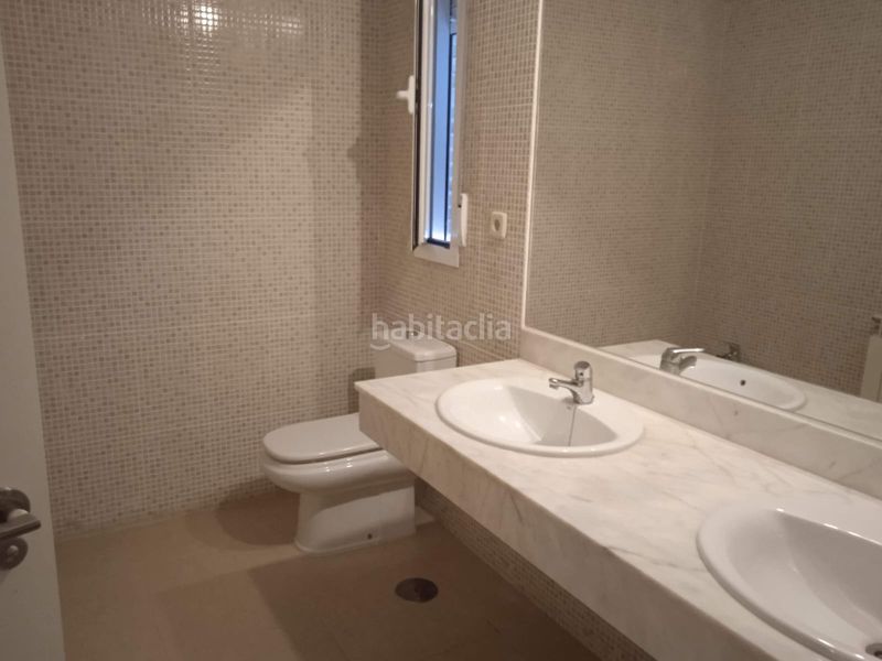 Foto c2885744-f5bd-49b3-a78b-e32628e61215. Xalet amb calefacció aparcament a Santo Domingo - Caudilla