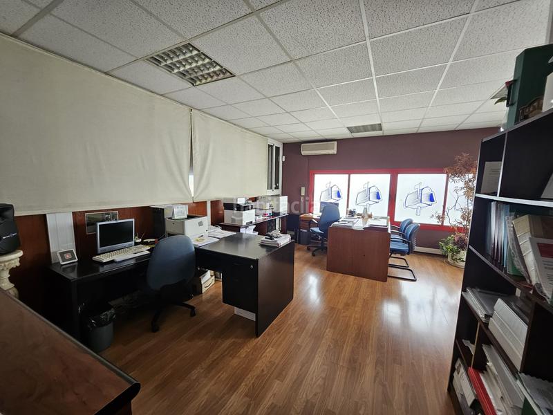 Foto 6d952437-b28d-4982-bf81-6a994ff28529. Industrial building with heating in Moraleja de Enmedio