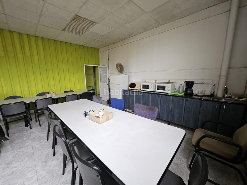 Foto 70108b7d-6fe4-43d4-ada9-69ede4296737. Industrial building with heating in Moraleja de Enmedio