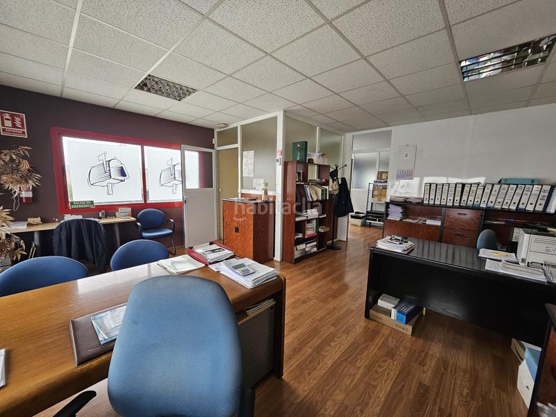 Foto 81c0bde8-d746-4cdc-a21a-85ba9295fd8c. Industrial building with heating in Moraleja de Enmedio