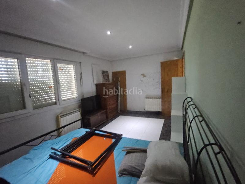 Foto 4b1c5748-ebde-44f1-86f0-144342221a79. Chalet avec chauffage parking piscine dans Yeles