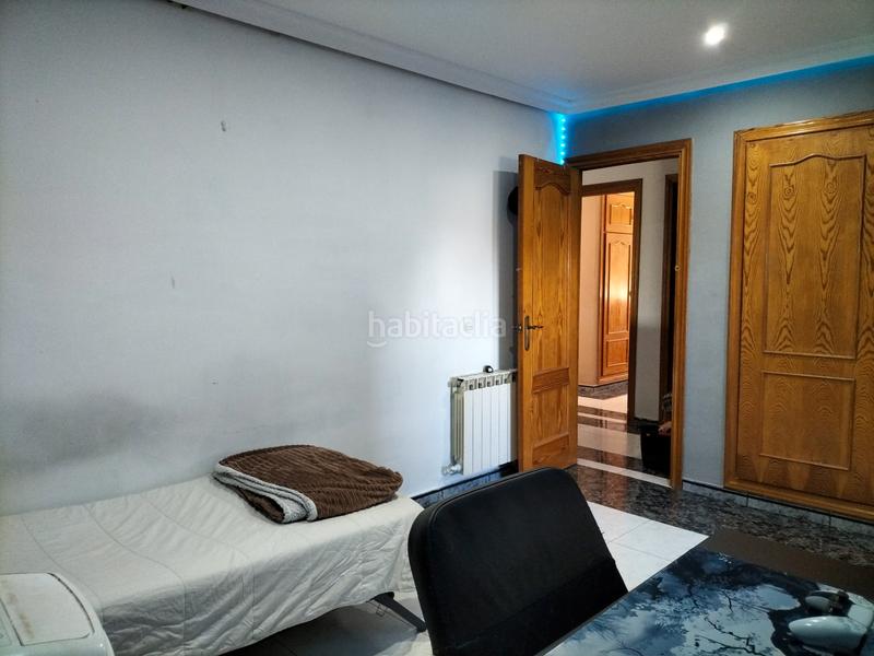 Foto 54c9bb3d-d5c7-47e6-a41a-a78eb6bc408d. Chalet avec chauffage parking piscine dans Yeles