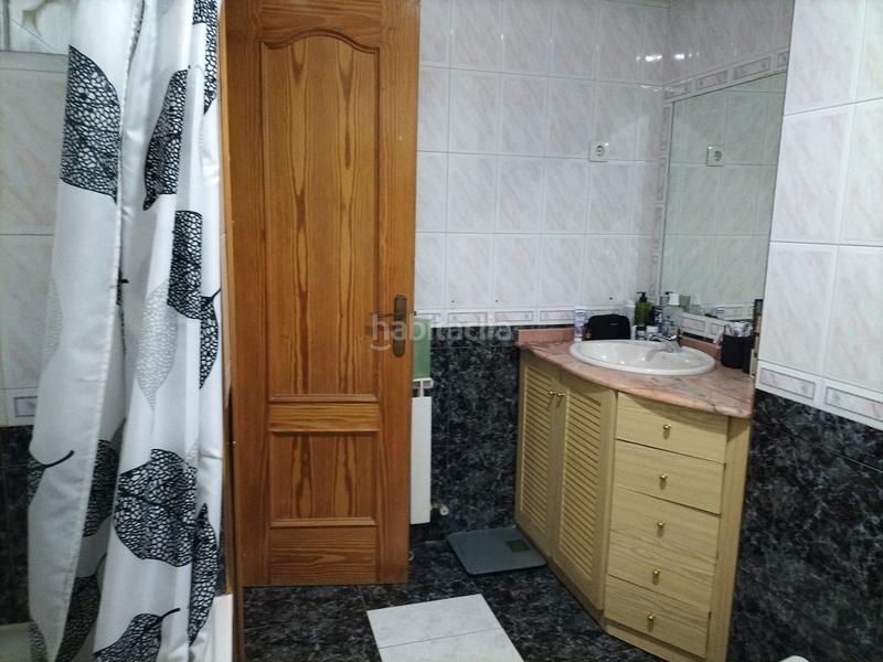 Foto 6acb9c98-310b-4736-bd60-b96c54f80df4. Chalet avec chauffage parking piscine dans Yeles