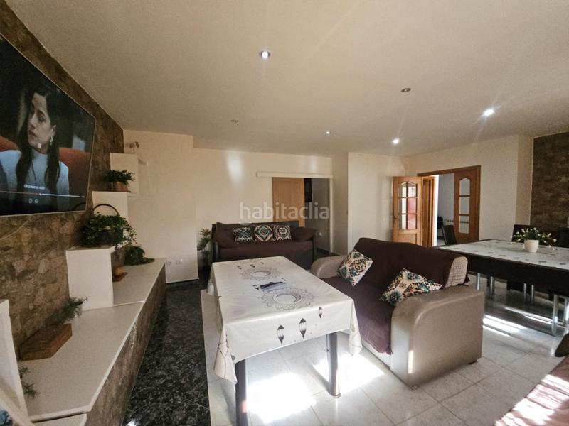 Foto 7ab82d3e-7789-46fb-a7ae-270ca4dc25e0. Chalet avec chauffage parking piscine dans Yeles