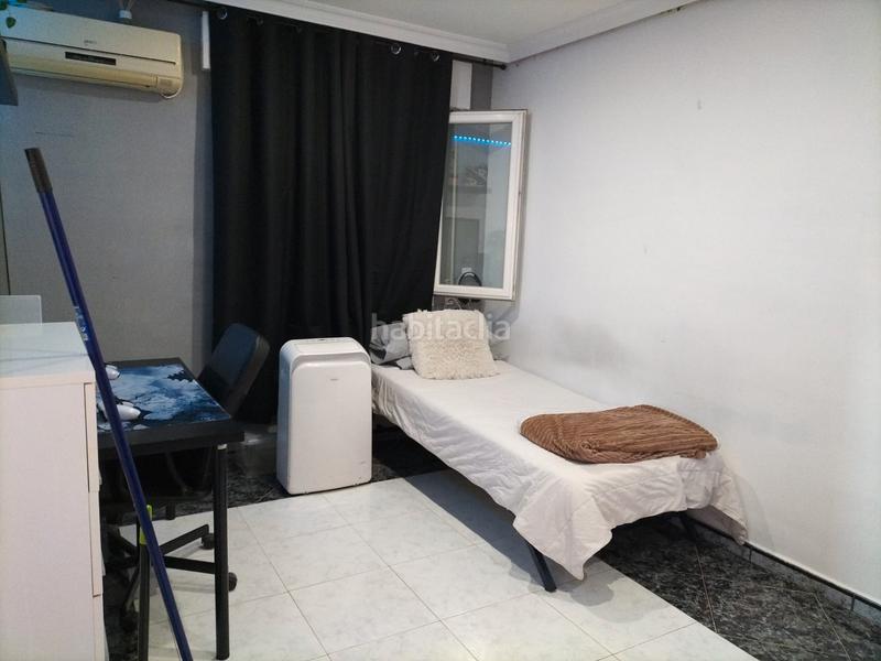 Foto 95ed9d6d-0a13-48f8-a453-2b04f55c0368. Chalet avec chauffage parking piscine dans Yeles