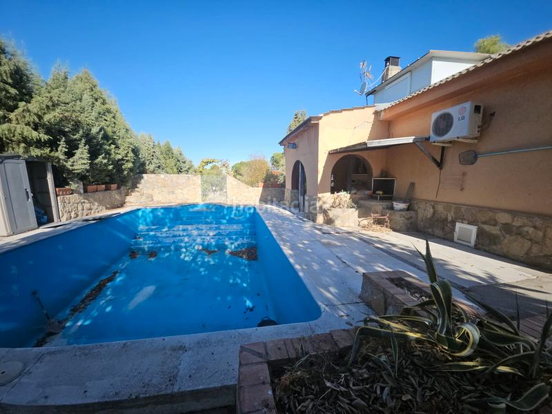 Foto c488a7aa-4c95-40d5-b057-3962c9ba8606. Chalet avec chauffage parking piscine dans Yeles