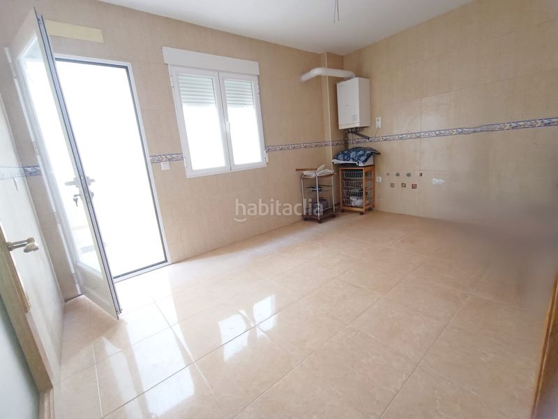 Foto 06b8e1f2-02c5-4d00-a251-a52506d5348b. Casa amb calefacció aparcament a Manzanares