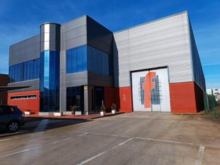 Alquiler Nave industrial en Manzanares. Nave con puente grua