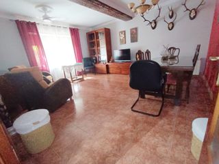 Haus in Llanos Del Caudillo. Vendo casa con 510 m2 de terreno