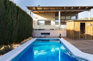 Casa a El Bosque. Chalet independiente en venta  urb. el bosque