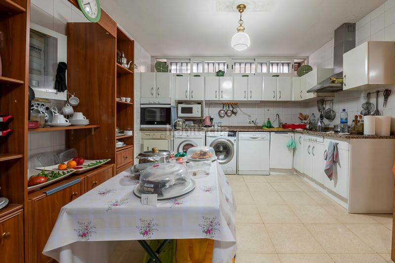 Foto 7cde6148-eec7-43d7-af4e-7ec068f50fb5. Casa independiente en venta c. cacabelos en Valdebebas - Valdefuentes Madrid