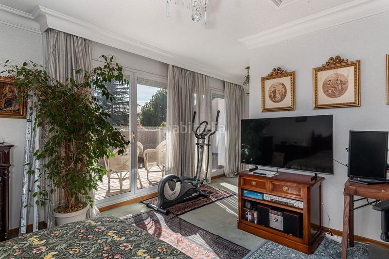 Foto 3a604b67-eddc-4ba6-b7be-852a1bb5e4af. Casa con piscina in Centro Alcobendas