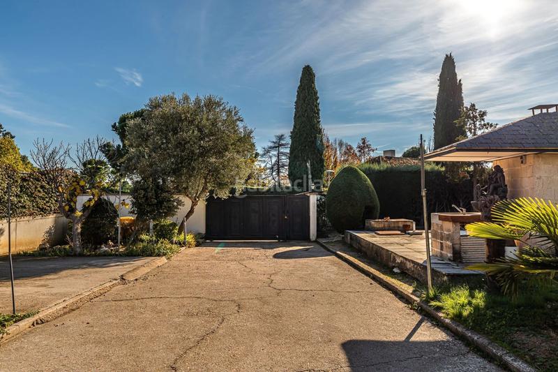 Foto cdec9b00-860e-41ad-81c2-9939a39bb4a9. Casa con piscina in Centro Alcobendas