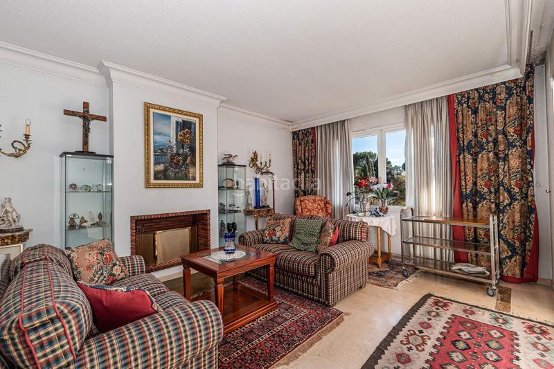 Foto e59b0652-6ca8-49f9-82ba-21207743894e. Casa con piscina in Centro Alcobendas