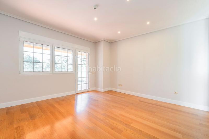 Foto 97340108-da97-4d3e-8568-5cba8628026a. Casa amb calefacció piscina a Navalquejigo-Los Arroyos Escorial (El)